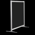 Wand zwart op voeten HxB108x104cm