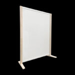 Expopillarwand HxB193x150cm whitewash wit op voeten Expositiewand