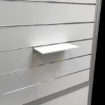 Slatwallschap wit 29x15x0.8cm in alu profiel