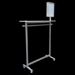 Kledingrek HxB197x120cm met plank en 2x A3 kliklijst op wielen