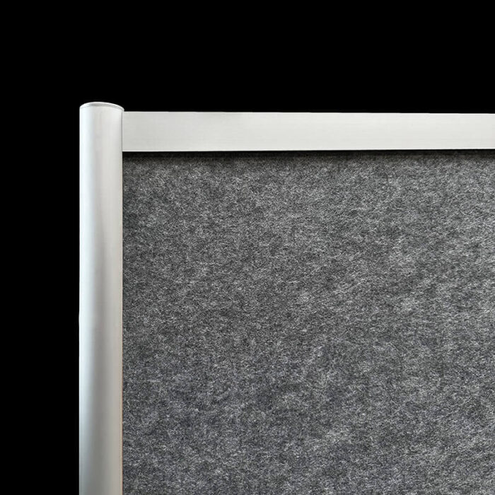 Akoestische wand vilt grijs hoekdetail