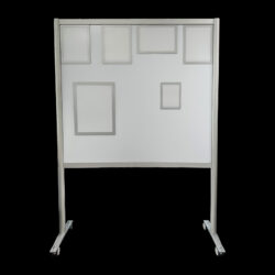 Magneetwand wit op wielen met transparante PVC-hoezen met magneetstrips en met kader