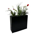 Plantenbak zwart drievoudig met kunstbloemen zijaanzicht