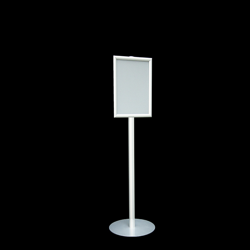 A3 Infodrager Cartagena H=148cm 1x kliklijst A3